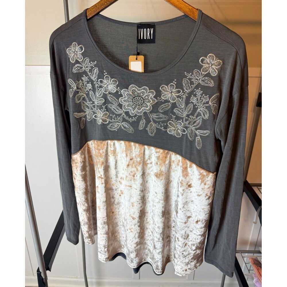 Ivory Iced Velvet Top Womens M Gray Floral Embroidered Crushed Velvet NWT